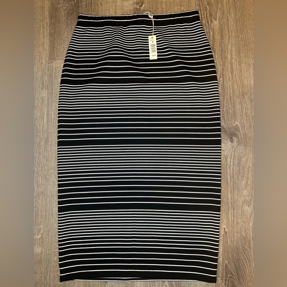 NWT Max Studio Black and White Ribbed Pencil Midi Skirt S $78